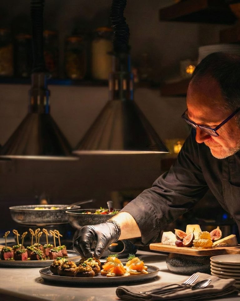 Gourmet wedding catering in Aruba by Chef Patrick, featuring delicious fine dining and fresh Caribbean ingredients (1)
